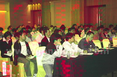 onclick="javascript:window.open(this.src);"