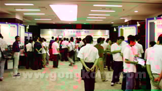 onclick="javascript:window.open(this.src);"