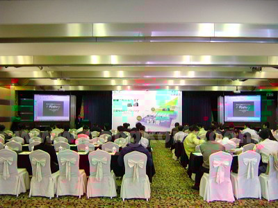 onclick="javascript:window.open(this.src);"